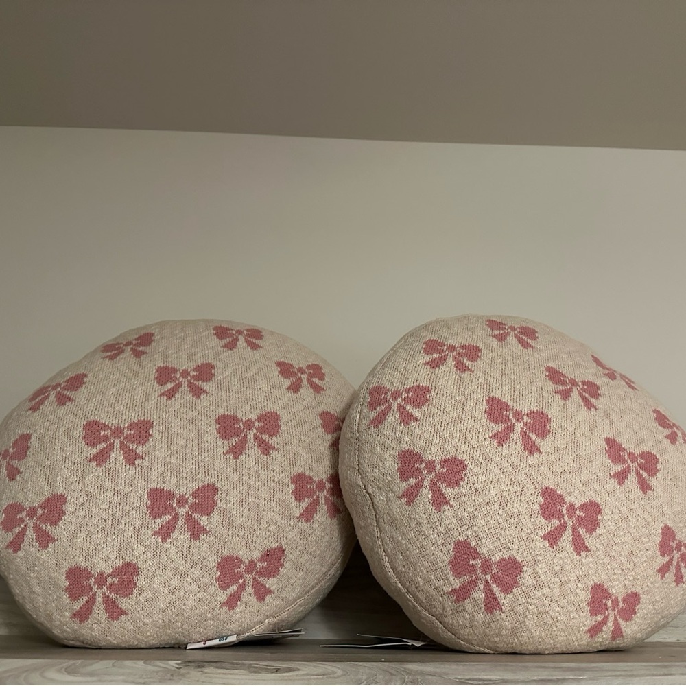 Pink Bow Round Pillows- Set of 2